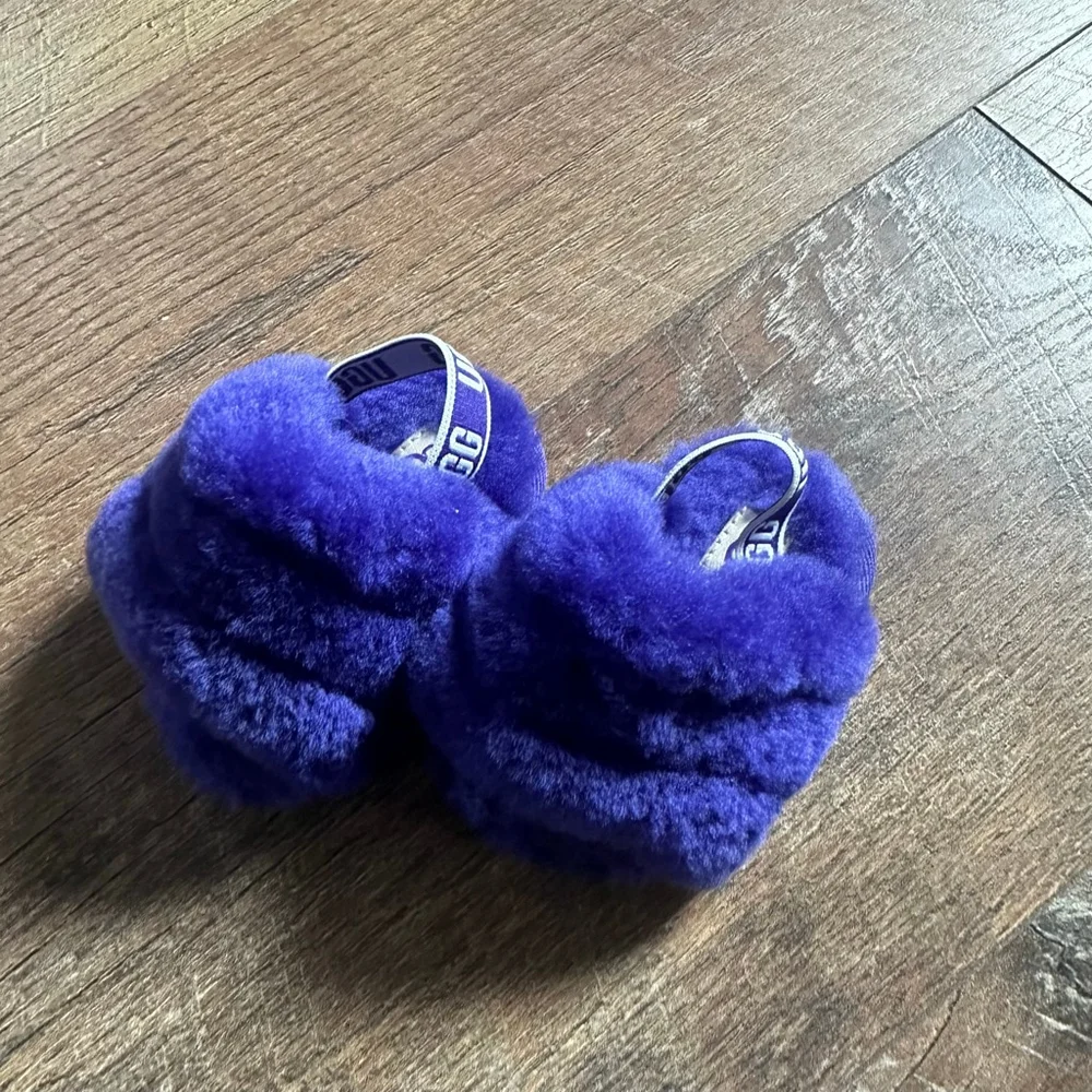 Baby UGG Purple Fluff Yeah Slide Slippers Size 2